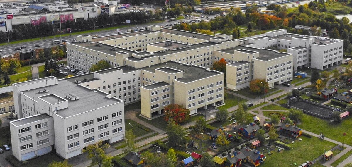 Вот такой огромный центр