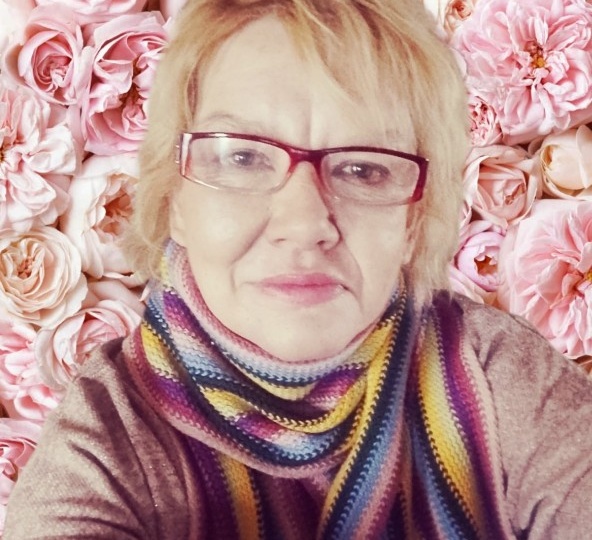 Ирина Анатольевна поймала пса.