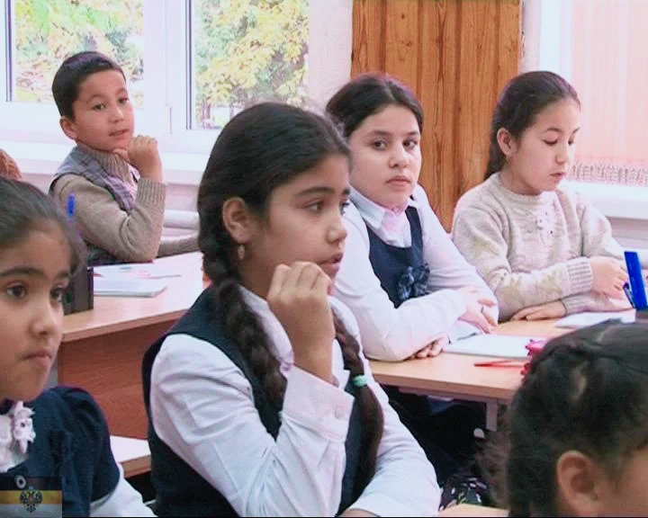 Из открытых источников в интернете. В школе РФ. 