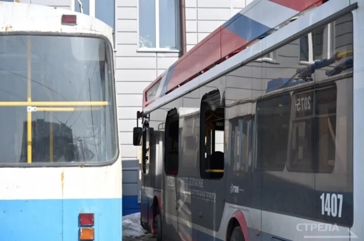    В Брянске водитель троллейбуса № 14 помог пассажирам во время удара ВСУ