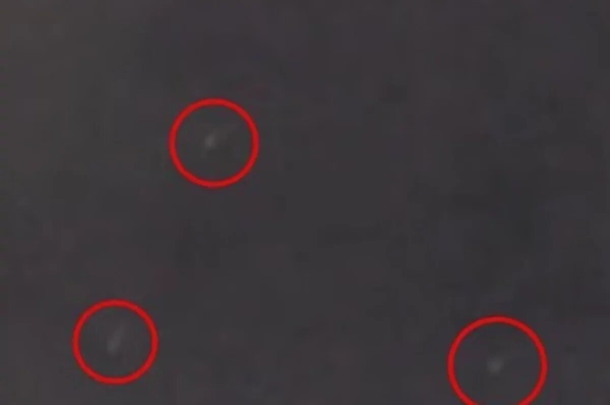    Очевидцы засняли над Нью-Йорком гонку трех загадочных НЛО