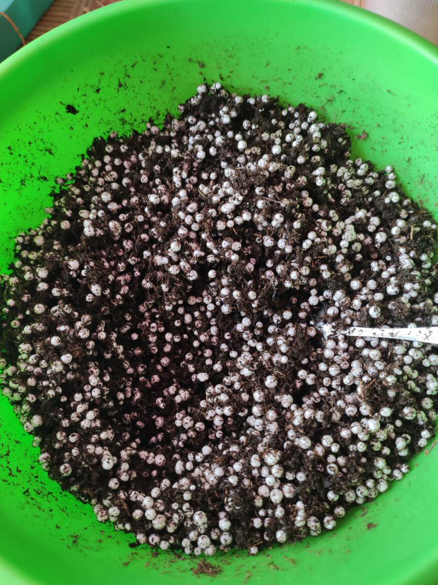 Грунт для фиалок.