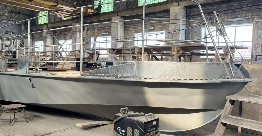 Помощнику президента Николаю Патрушеву показали модернизированное производство в Костроме