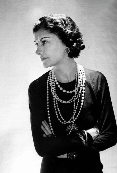 Директо своего Дома моды