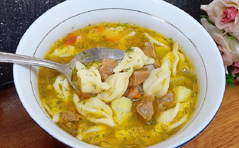 Готовим ленивые пельмени в супе и забываем о долгой лепке: пошаговый рецепт, который понравится всей семье