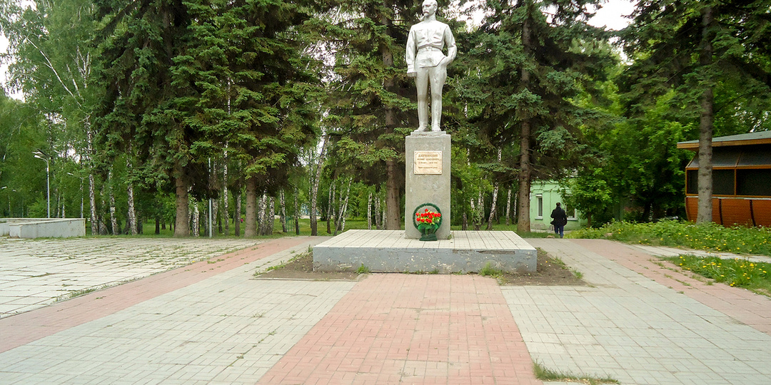 Заброшенные здания в парке им. Ф.Э. Дзержинского