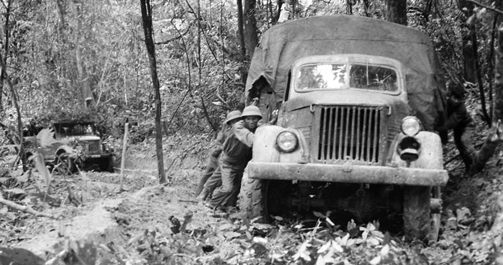 Грузовики Молотова на тропе Хо Ши Мина: как советские автомобили помогли Вьетнаму победить США