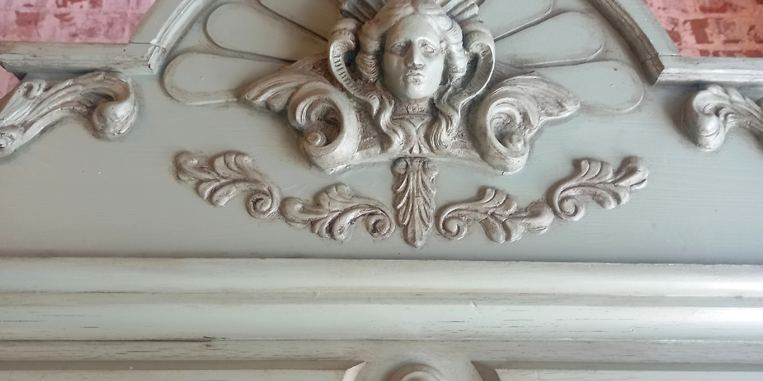 Сокровища с мусорки или винтаж везде.