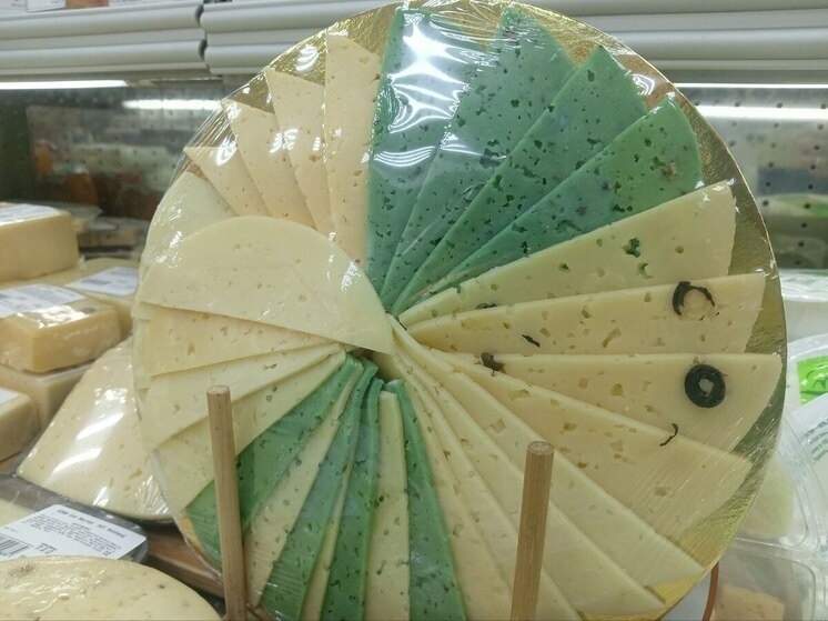     Не стоит злоупотреблять продуктом людям с аллергией на молочные белки, непереносимостью лактозы. Фото: Архив МК в Великом Новгороде