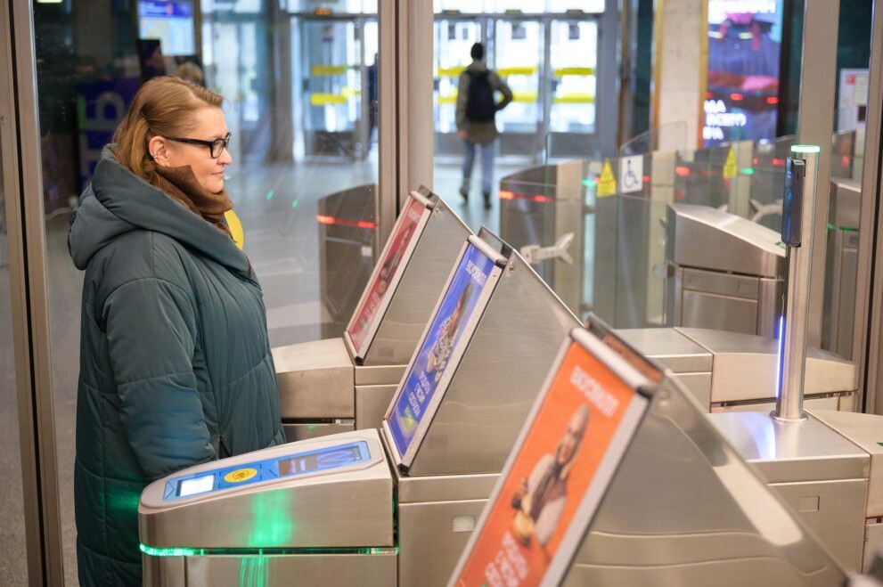    Биометрическая оплата заработала на всех станциях петербургского метро