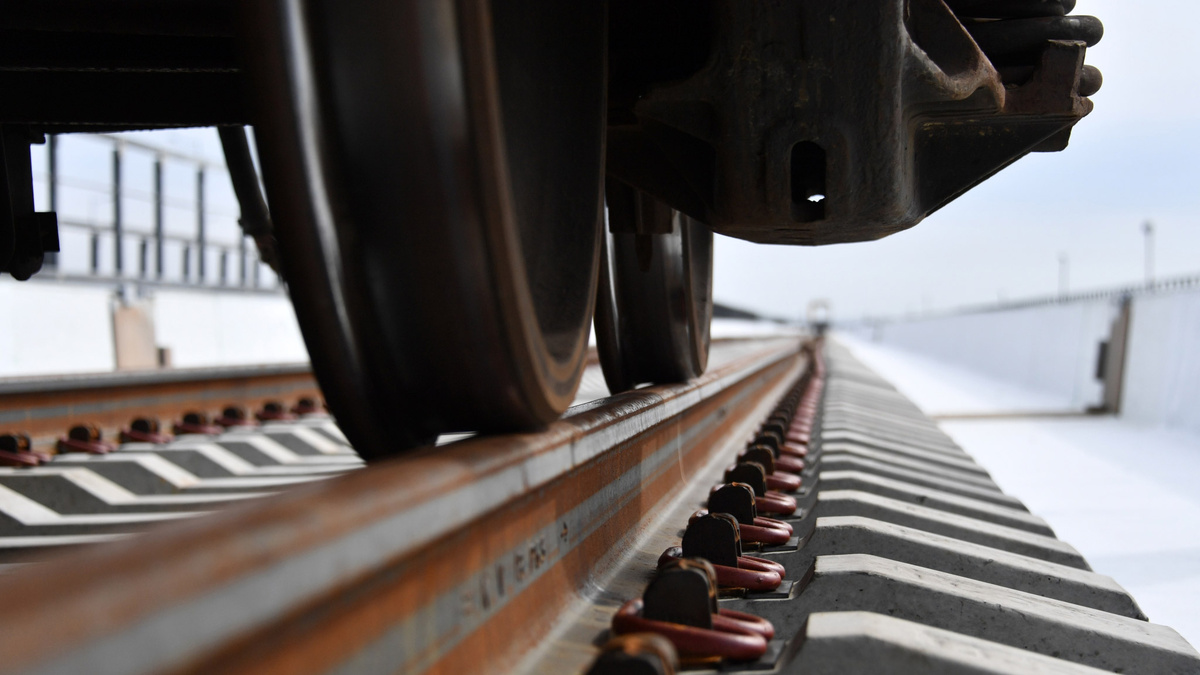    Рельсы зима снег РИА