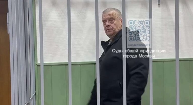 10 лет «строгача»: бывший полицейский и замгубернатора Петроченко выслушал приговор