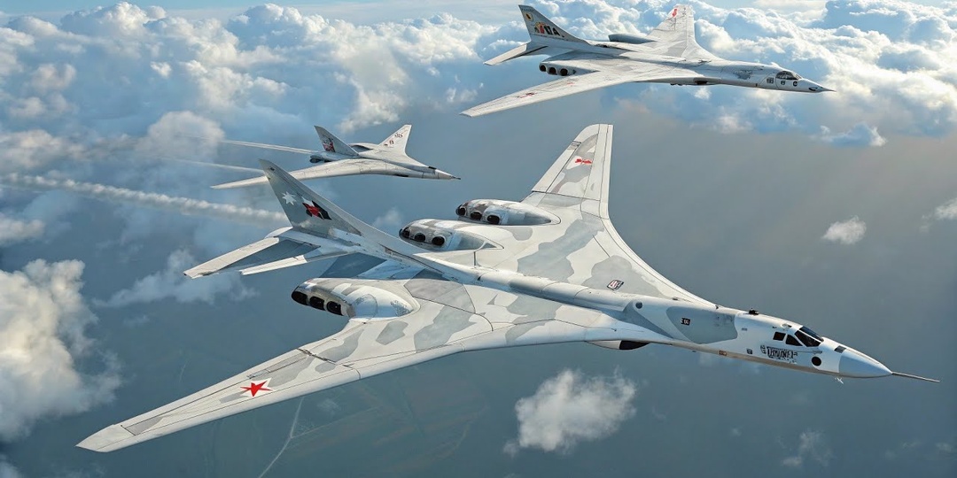 Самый быстрый стратегический бомбардировщик в мире снова строят в России. Зачем возвращать самолёт из СССР?