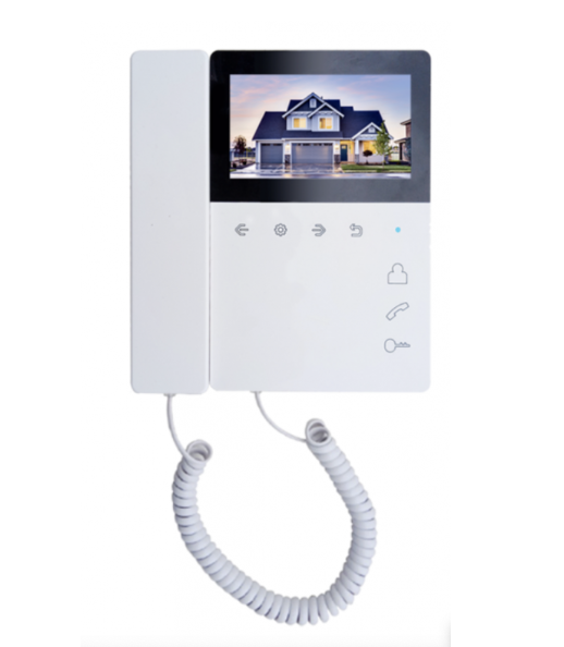 Elly с трубкой