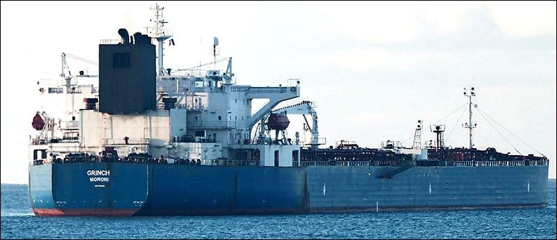 Танкеры с российской нефтью перестанут захватывать. Правда, не все и только на месяц