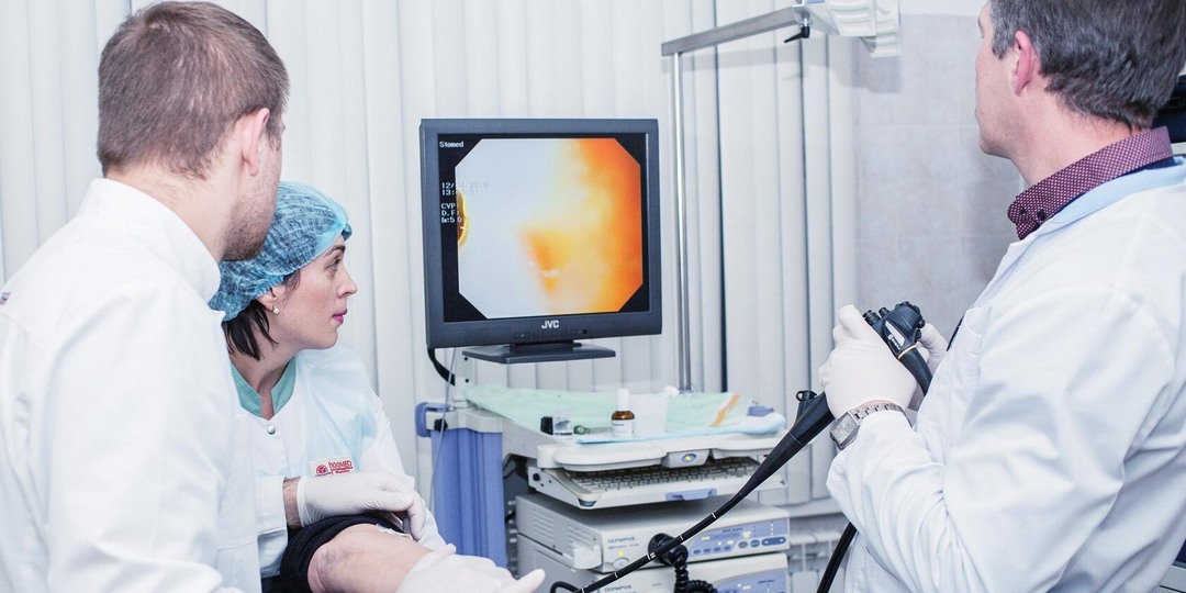 Глотать шланг не обязательно? Вся правда о проверке желудка без гастроскопии