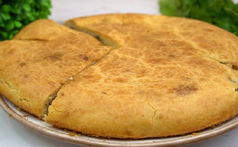 Пирог с печенью на кефире: сочный и быстрый ужин без хлопот