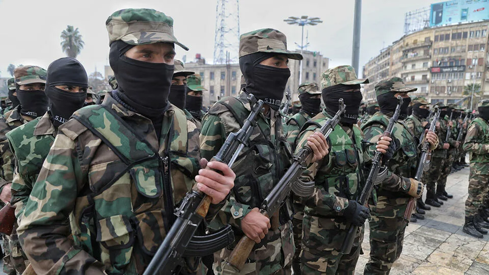 Сирийская армия состоит из бывших суннитских боевиков, воевавших с «Хезболлой»