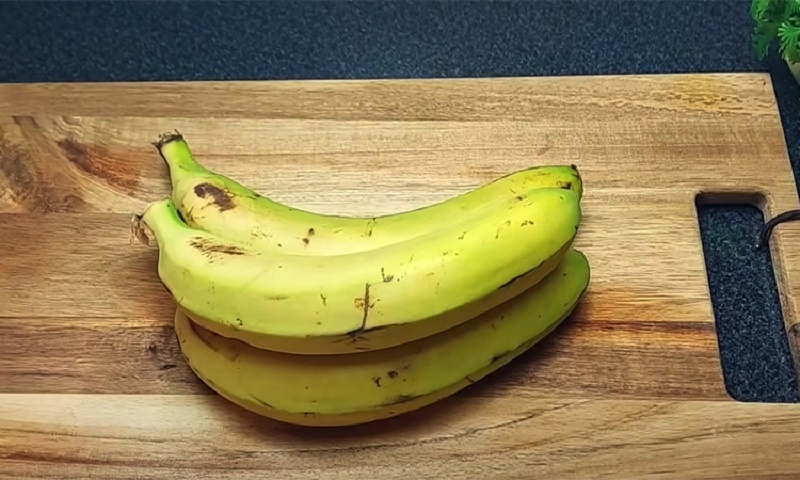 Банановый десерт за 25 минут: сладкое чудо на сковороде без лишних хлопот