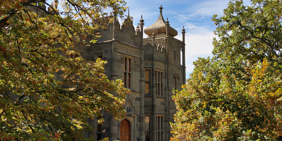 13.09.2025. гор.Алупка – Воронцовский дворец. Пос.Симеиз. Пос. Гурзуф – 14.09.2025. гор.Феодосия «Золотой пляж». Крым. Часть 1.