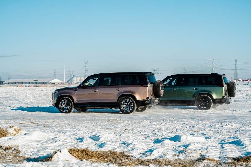 Габариты Rox Adamas — 5298 × 1985 × 1856 мм. Колесная база — 3010 мм. Фото: Rox