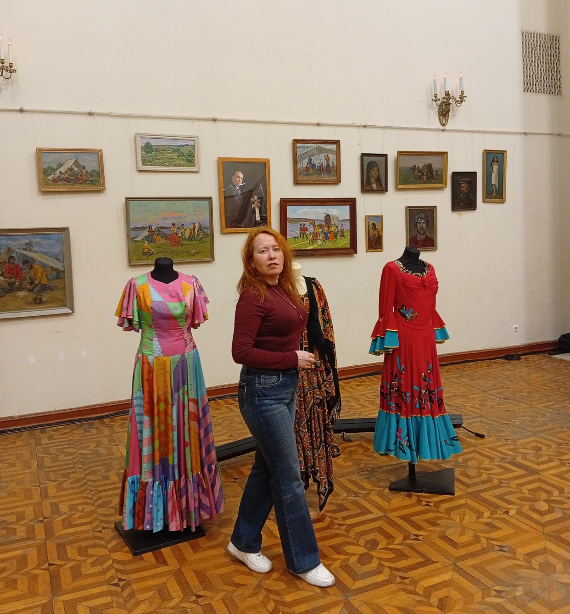 В четвёртый раз пришла в цыганский театр "Ромэн"