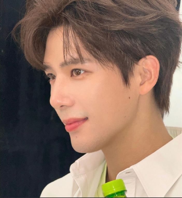 Китайский актер Ван Аньюй.