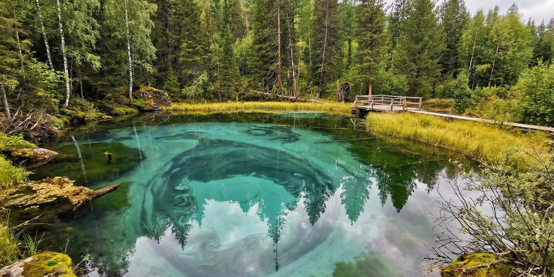 Почему знаменитое озеро из семи чудес России провалилось в никуда и вместо него осталась 9-этажная воронка