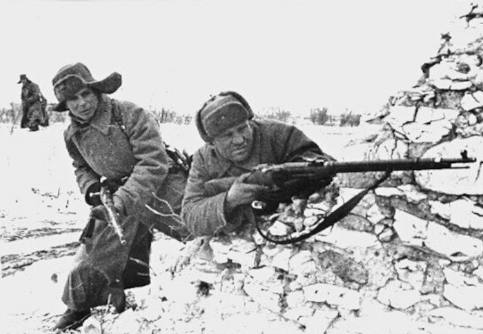 Советские солдаты