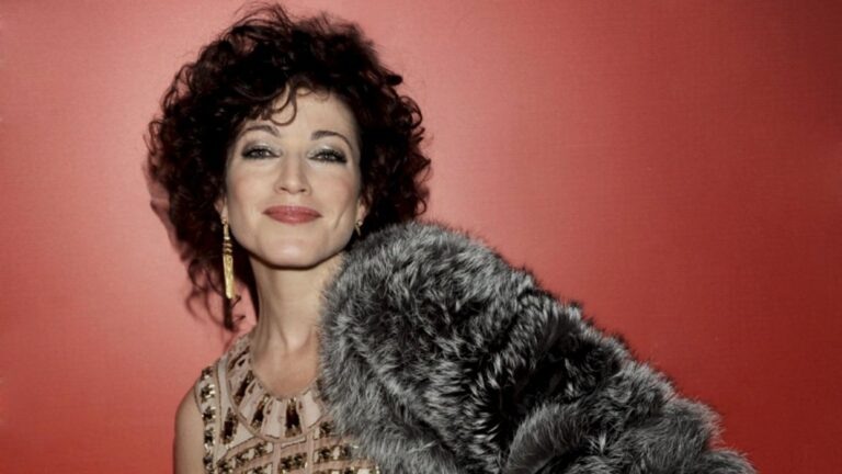    Иллюстрация к материалу: Алёна Хмельницкая: ребёнок не спасёт брак