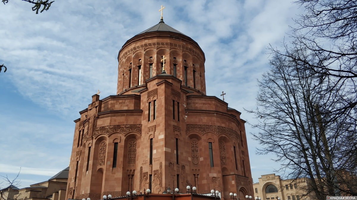     Армянская апостольская церковь   
Юрий Ляшко © ИА Красная весна