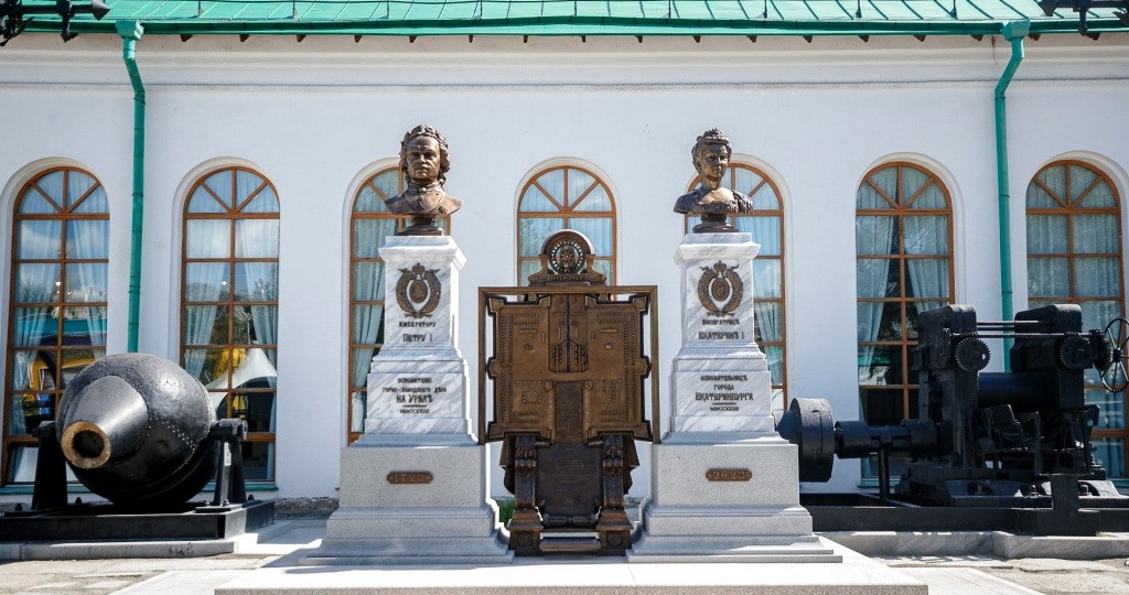 15 мест, связанных с династией Романовых в Екатеринбурге