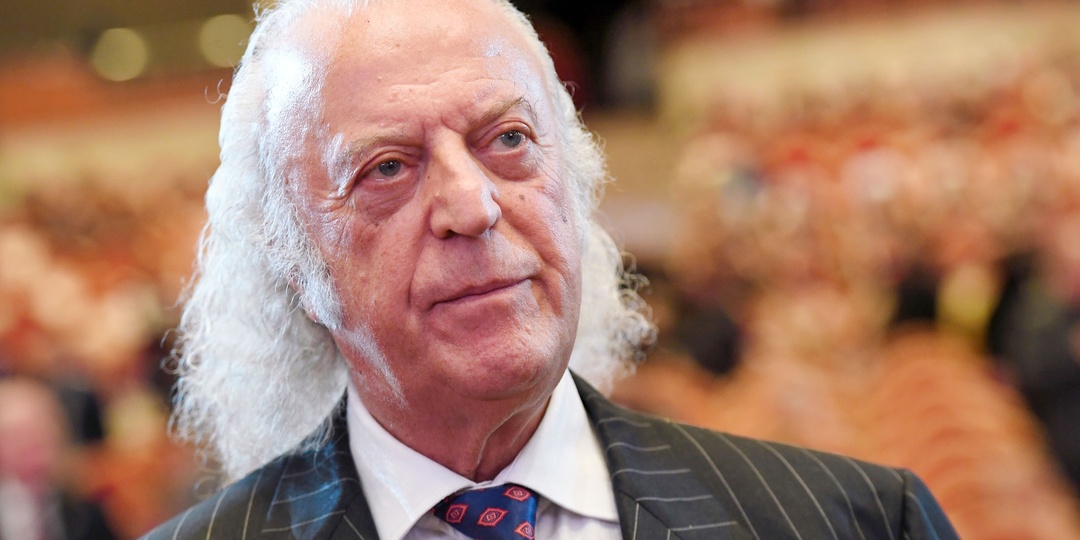 Илья Резник сегодня: тихий Крым, плавание в бассейне и вечная любовь к слову. Как живёт легенда русской песни в 88 лет