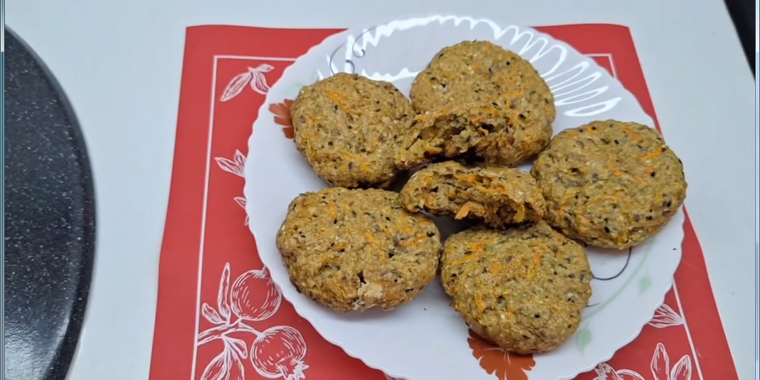 Овсяно-морковное печенье с цельнозерновой мукой.