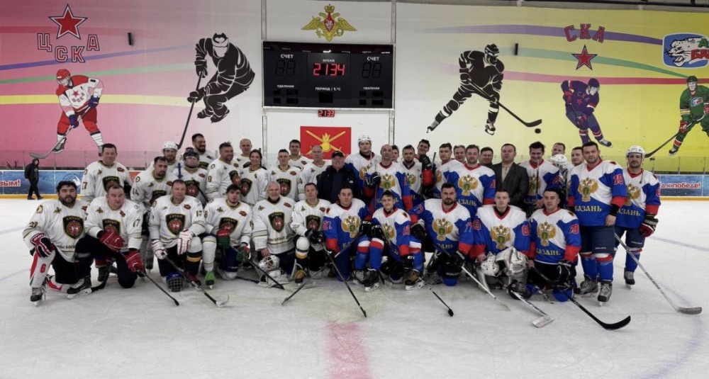    Прокуроры Татарстана сыграли в хоккей с ветеранами боевых действий из "Алтына"