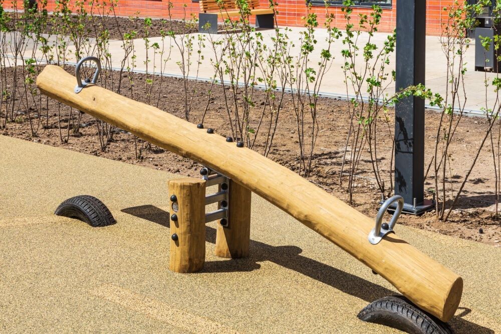 Качели-балансир