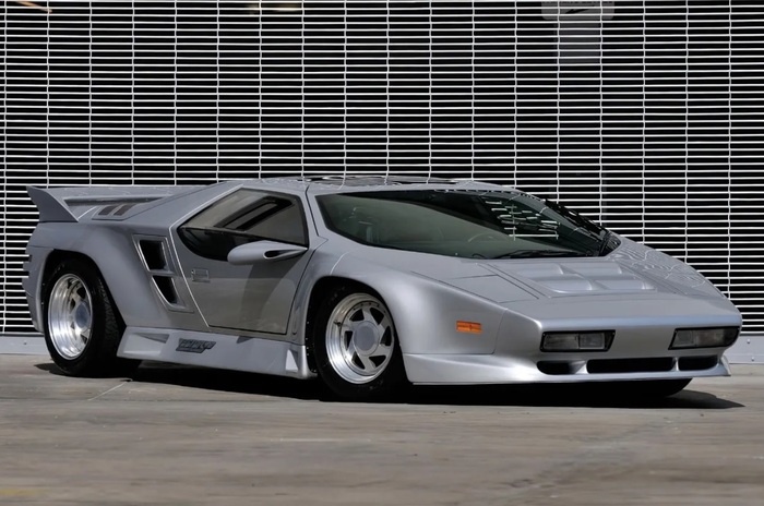 Vector W8 с угловатым дизайном. Фото: yarovoycompany.ru