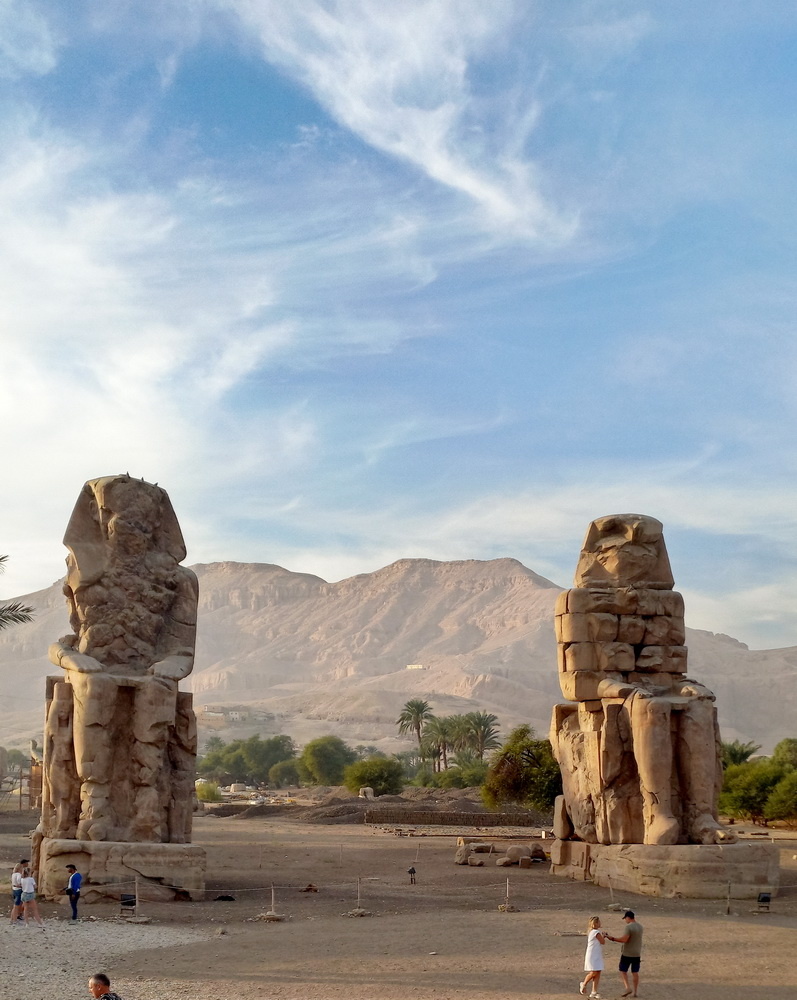 Колоссы Мемнона. 