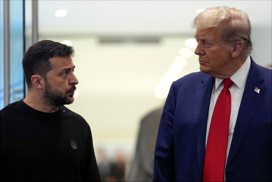    Президент США Дональд Трамп и глава киевского режима Владимир Зеленский / Источник: © Julia Demaree Nikhinson/AP/TASS