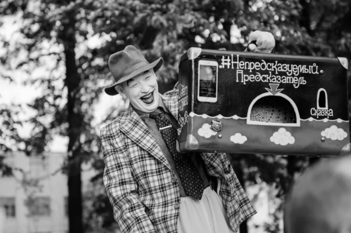    Умер «Непредсказуемый предсказатель» с Невского проспекта Леонид Иванов