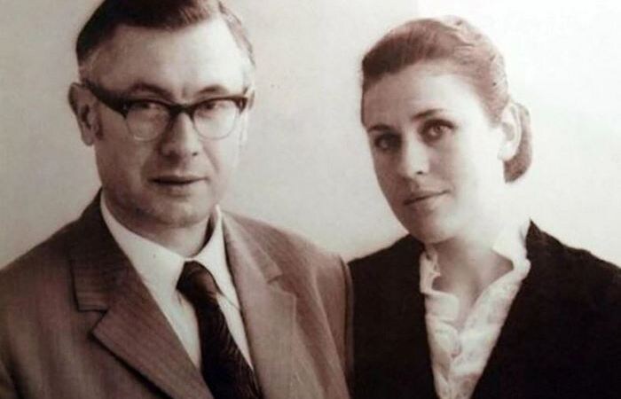    Первый союз артистки оказался скоротечным и полным разочарований.