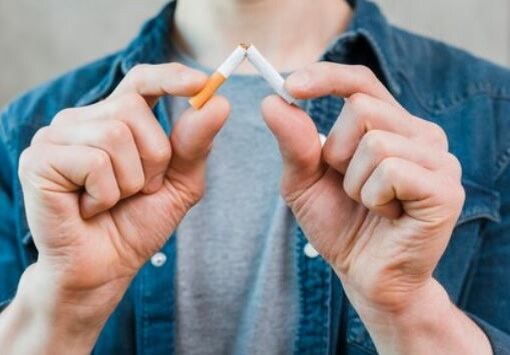    В России предложили повышать стоимость ОМС для курильщиков: эксперты обсуждают риски
