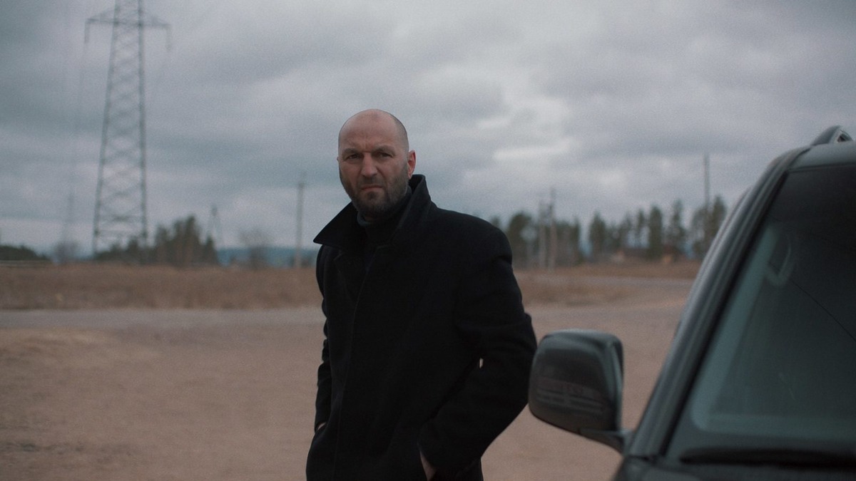 Персонаж-"Завгар" из фильма "Решала".Актёр-Мосэ Куртанидзе.(Источник Яндекс Картинки).