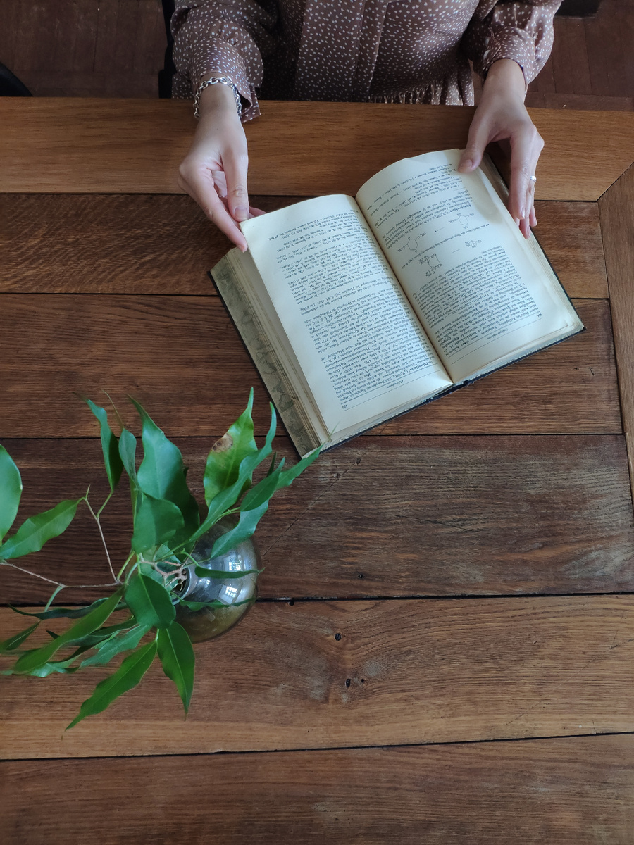 Доктор химических наук Людмила Якимова — для тех, кто хочет понимать, что наносит на кожу