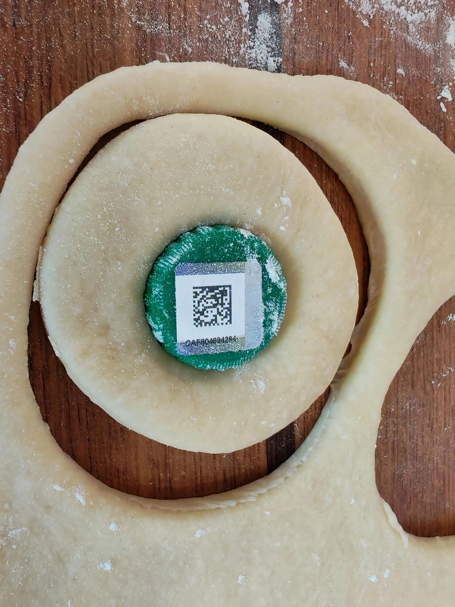 Вырезала пончики