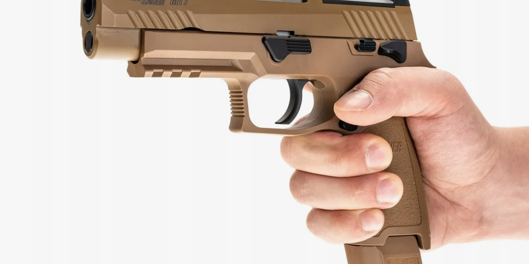 СВЕРХНОВОЕ ОРУЖИЕ ПЕНТАГОНА: Почему американские солдаты боятся собственных пистолетов?