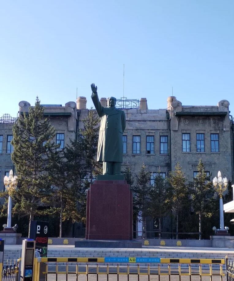 Харбин. Бывшее здание правления КВЖД.