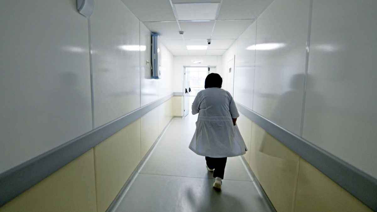    Врач больница поликлиника медицина РИА