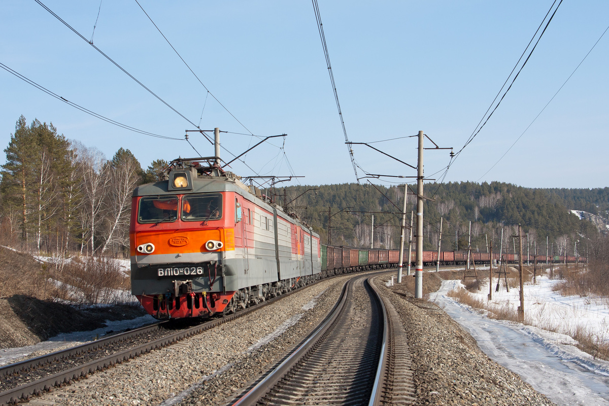 ВЛ10УК-026 в горах Урала на перегоне Мурсалимкино - Вязовая, 07.03.2016.