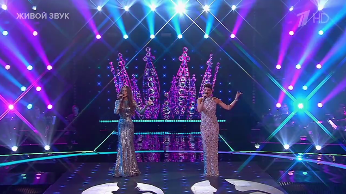 Ксения Аксютик и Карина Ломако.